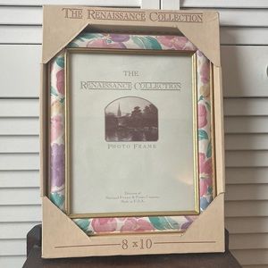 Vintage NIB 8x10 floral photo frame by National Picture